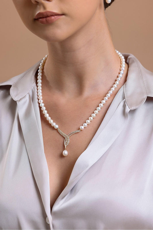 Yaprak Detay Taşlı Doğal İnci Kolye