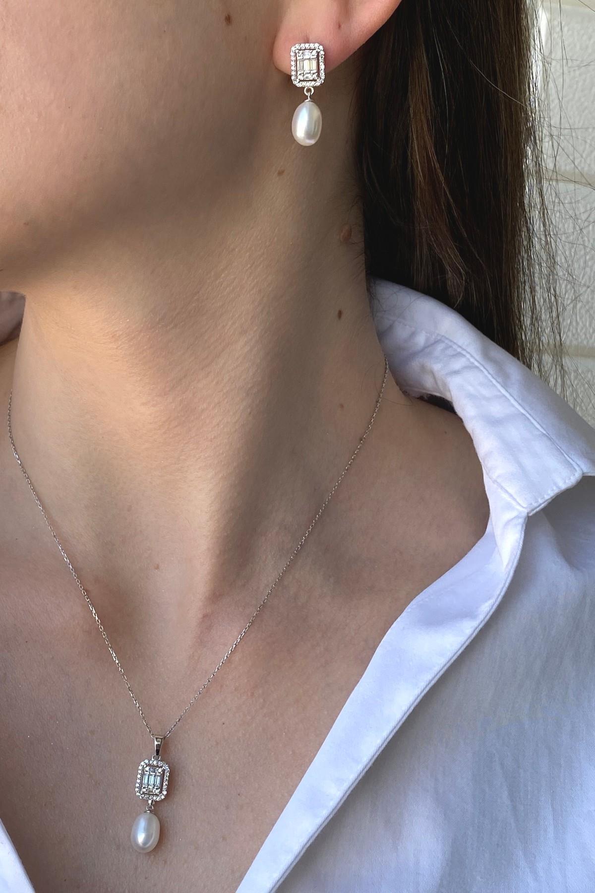 Baget Taş Doğal İnci Sallantı Küpe Kolye İkili Set