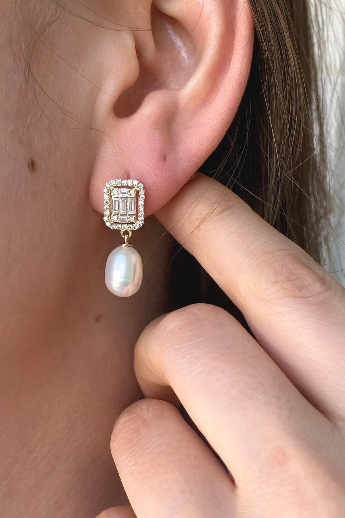 Baget Zirkon Taş Doğal İnci Sallantılı Küpe