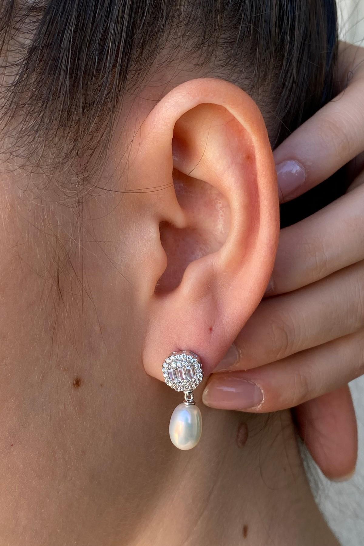 Baget Doğal İncili Sallantılı Küpe