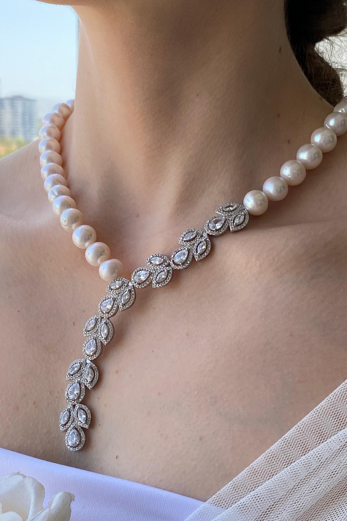 Zirkon Taşlı Doğal İnci Kolye