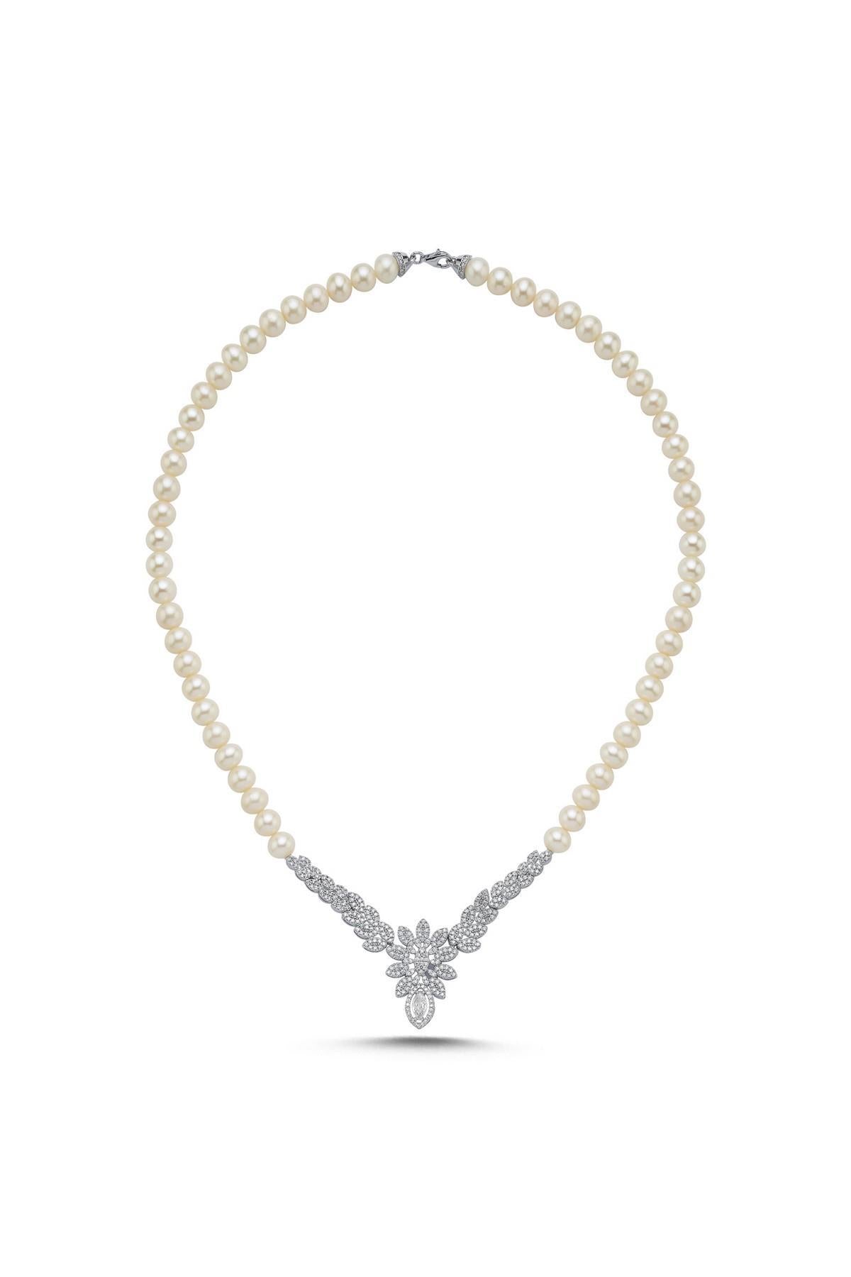 Çiçek Modeli İnci Kolye