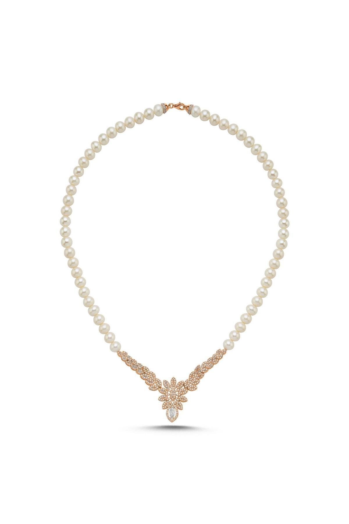 Çiçek Modeli İnci Kolye