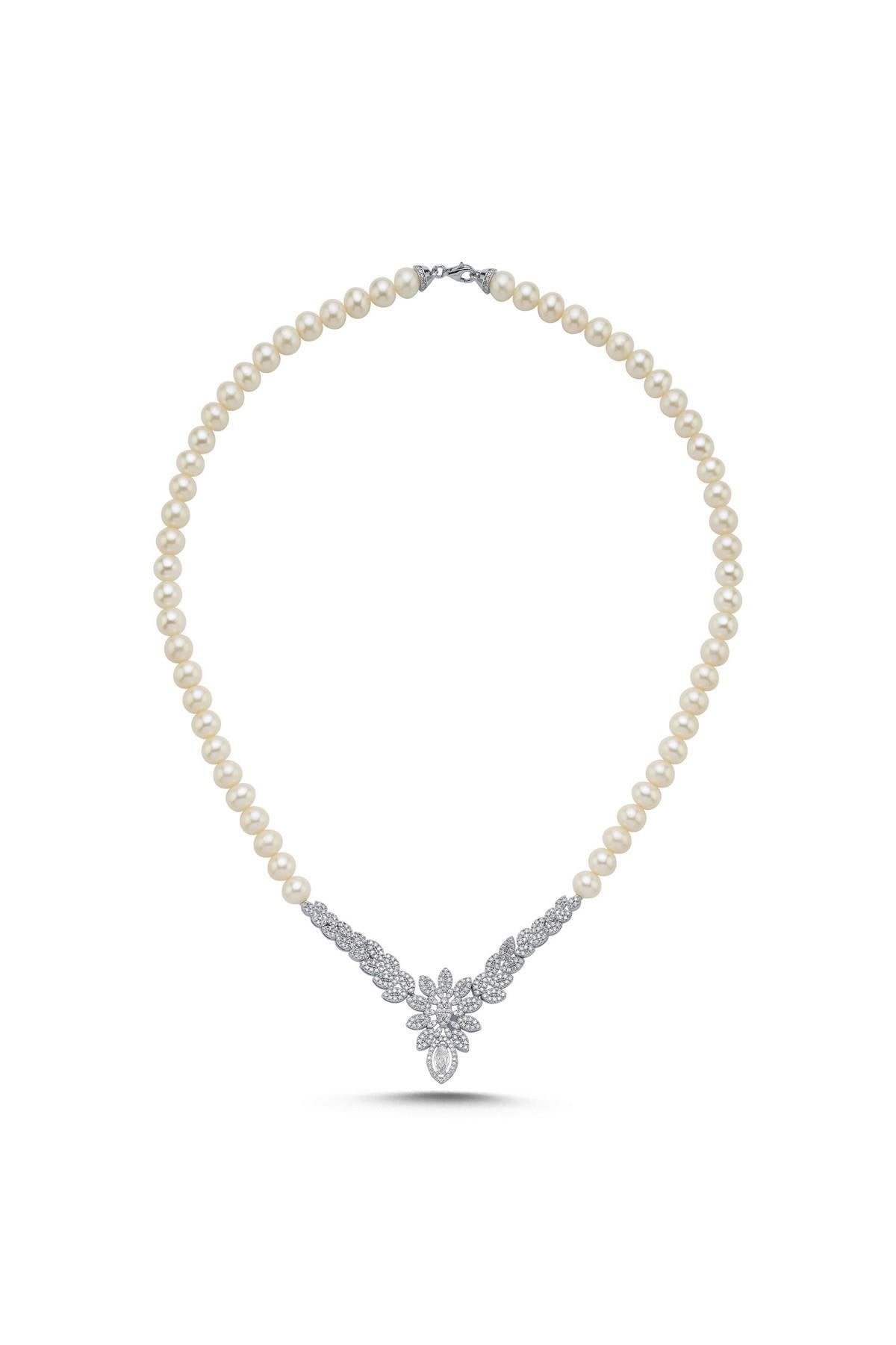 Çiçek Modeli İnci Kolye