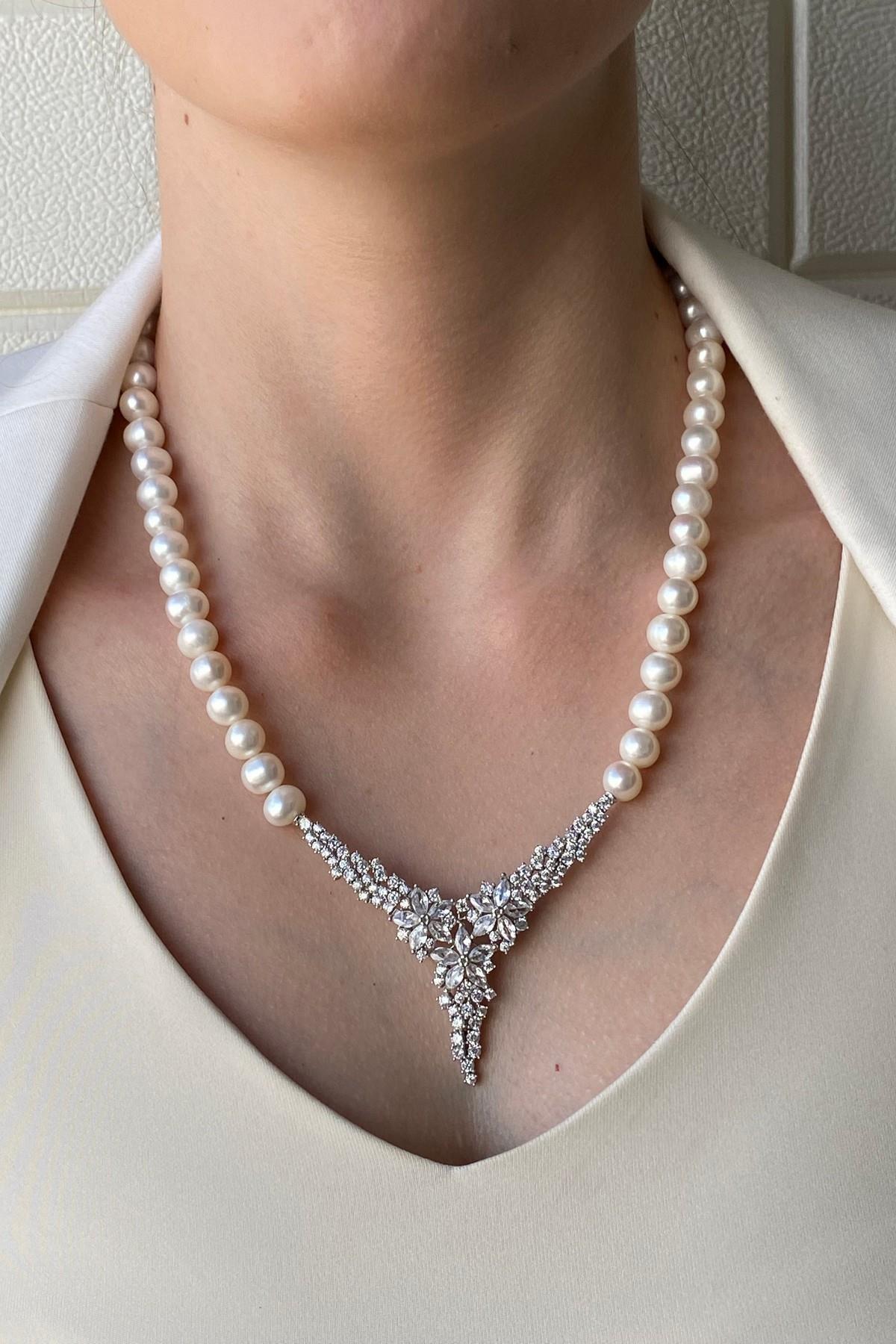 Zirkon Taşlı Doğal İnci Kolye