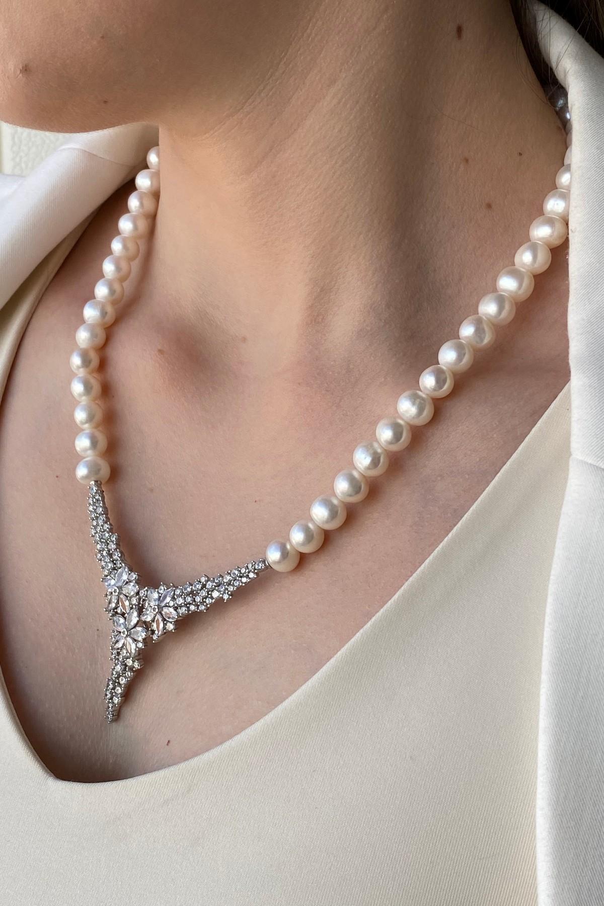 Zirkon Taşlı Doğal İnci Kolye