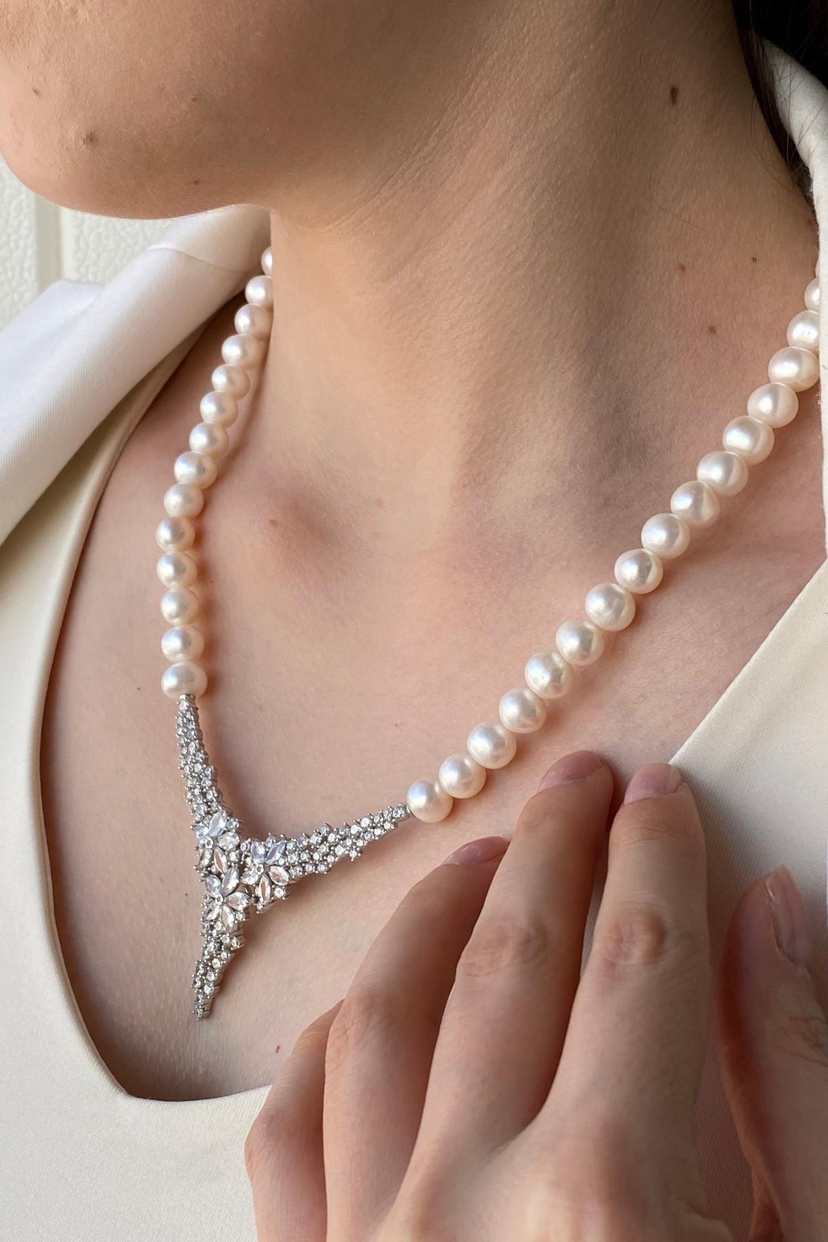 Zirkon Taşlı Doğal İnci Kolye