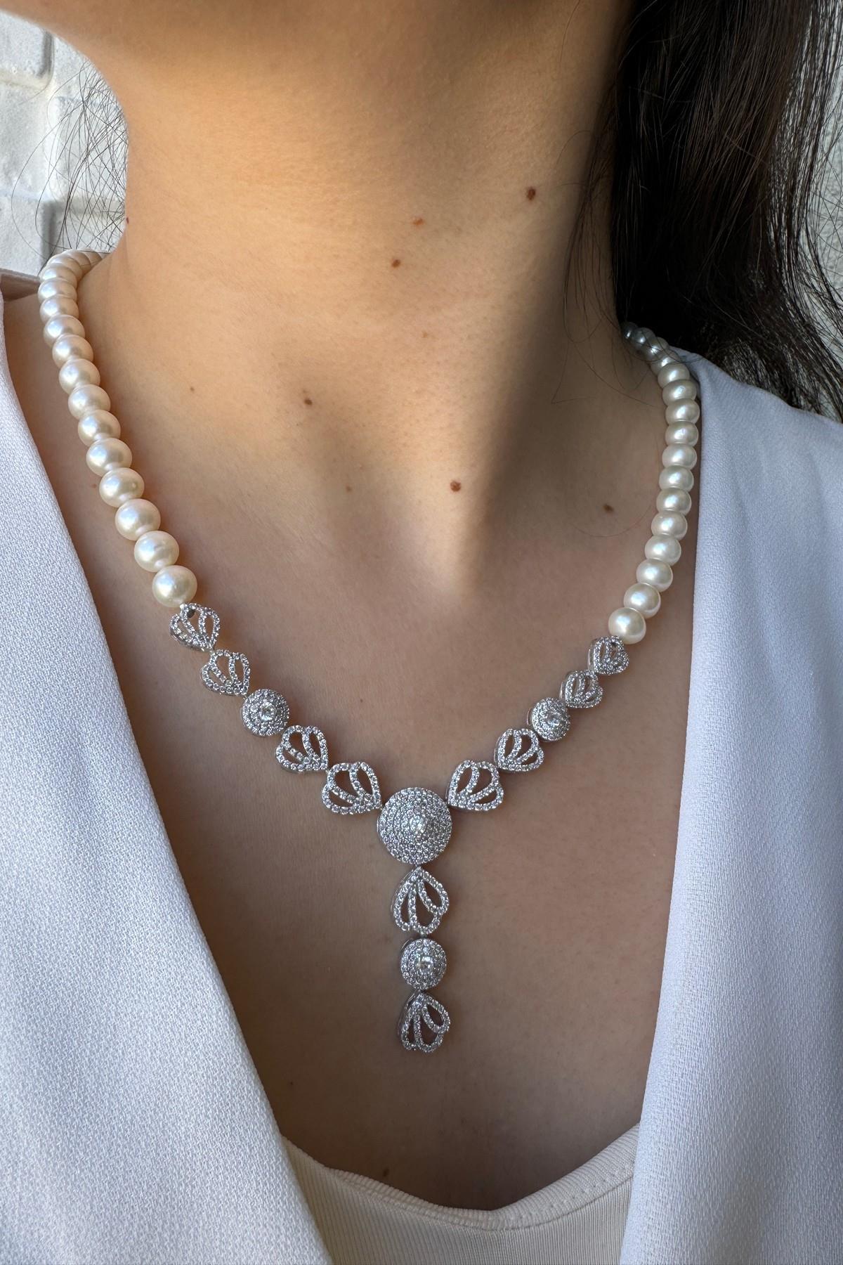 Zirkon Taşlı İnci Kolye