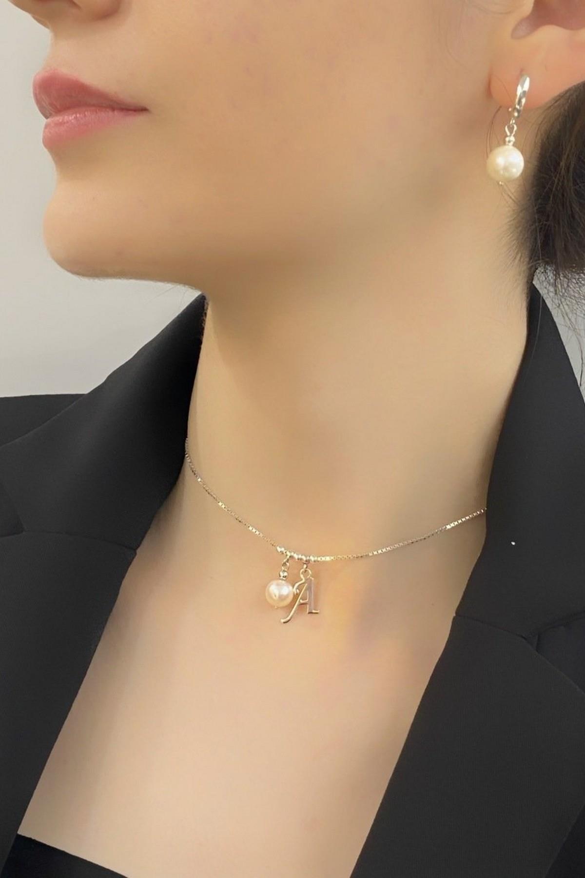 Doğal İnci Harfli Kolye