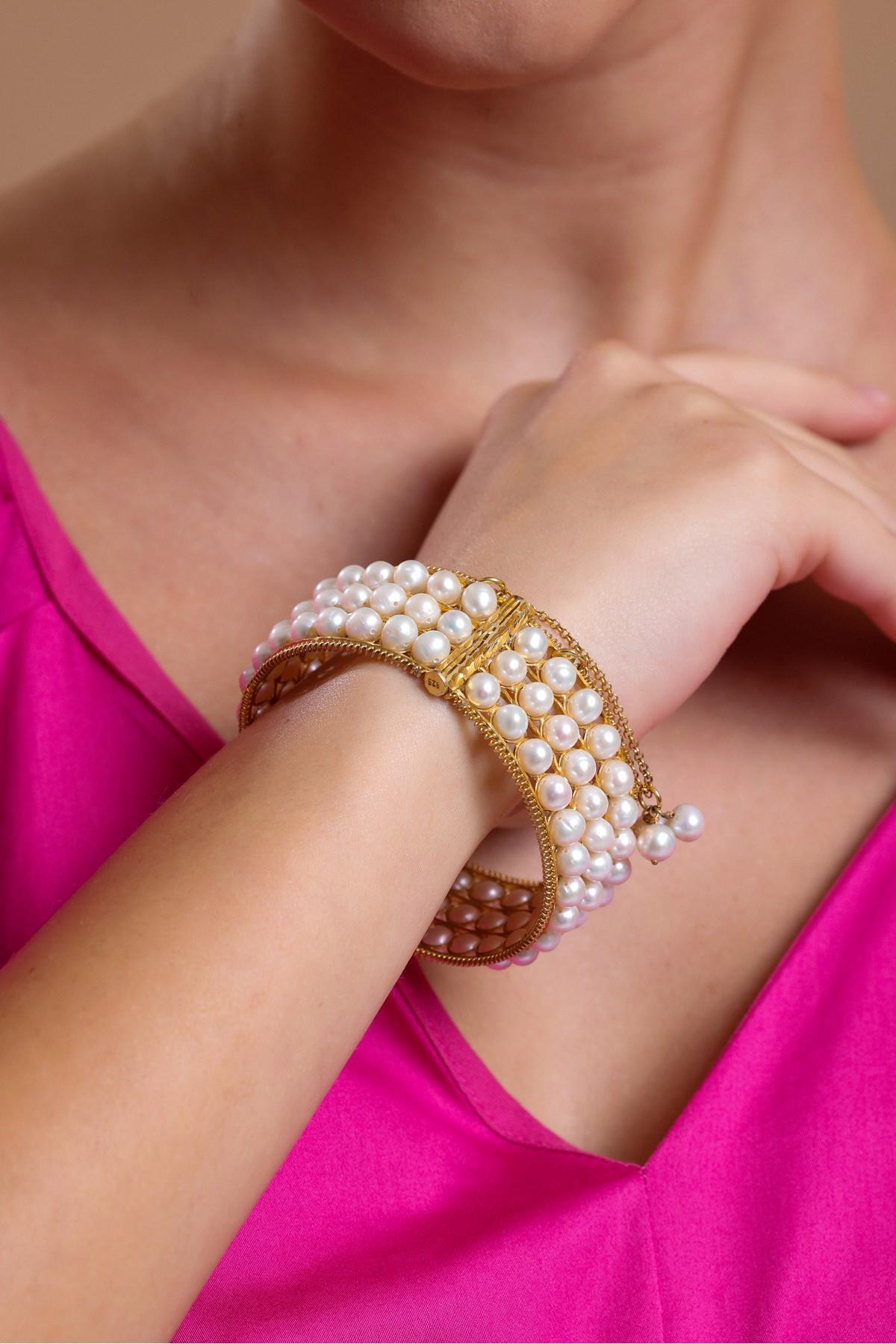 Üç Sıra Doğal İnci Kelepçe Bileklik