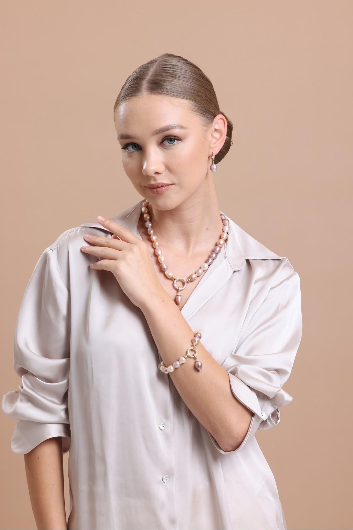 Halka Kilitli Multicolor Doğal Barok İnci Bileklik