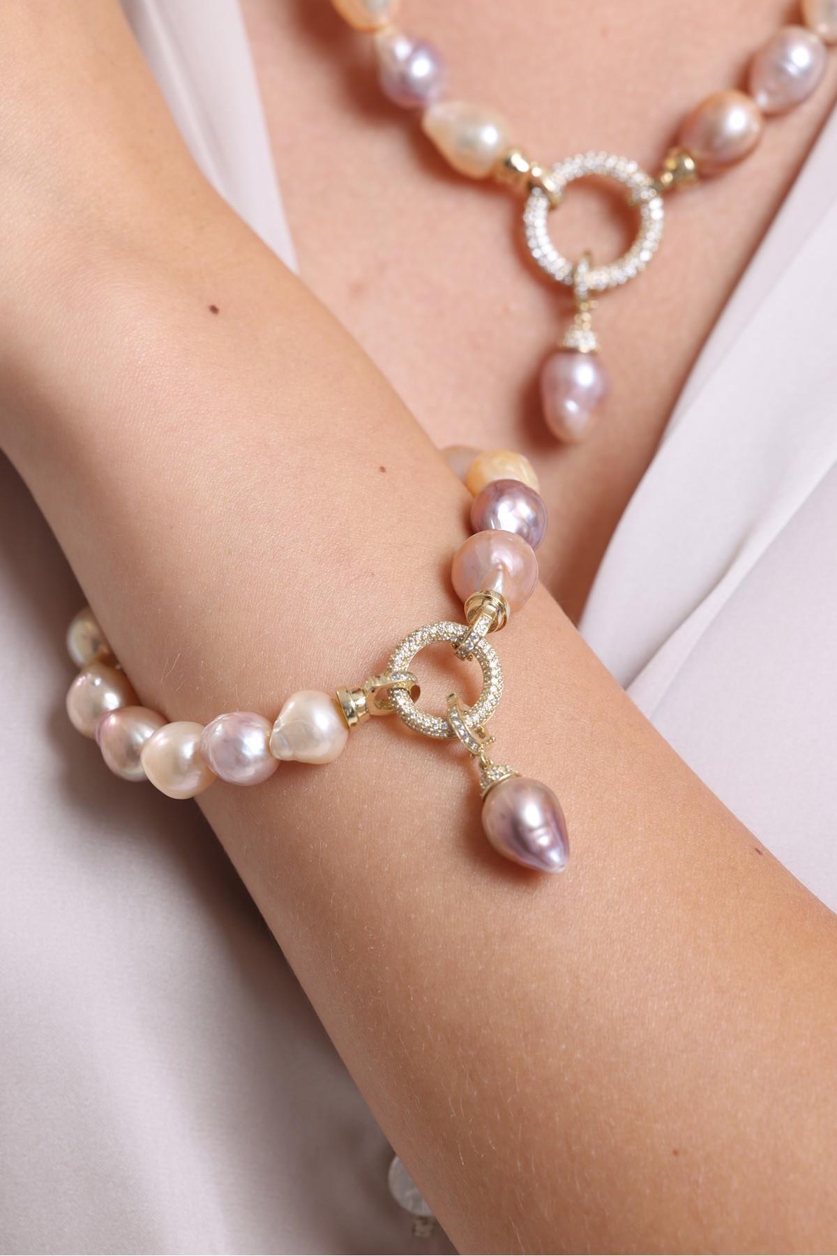 Halka Kilitli Multicolor Doğal Barok İnci Bileklik