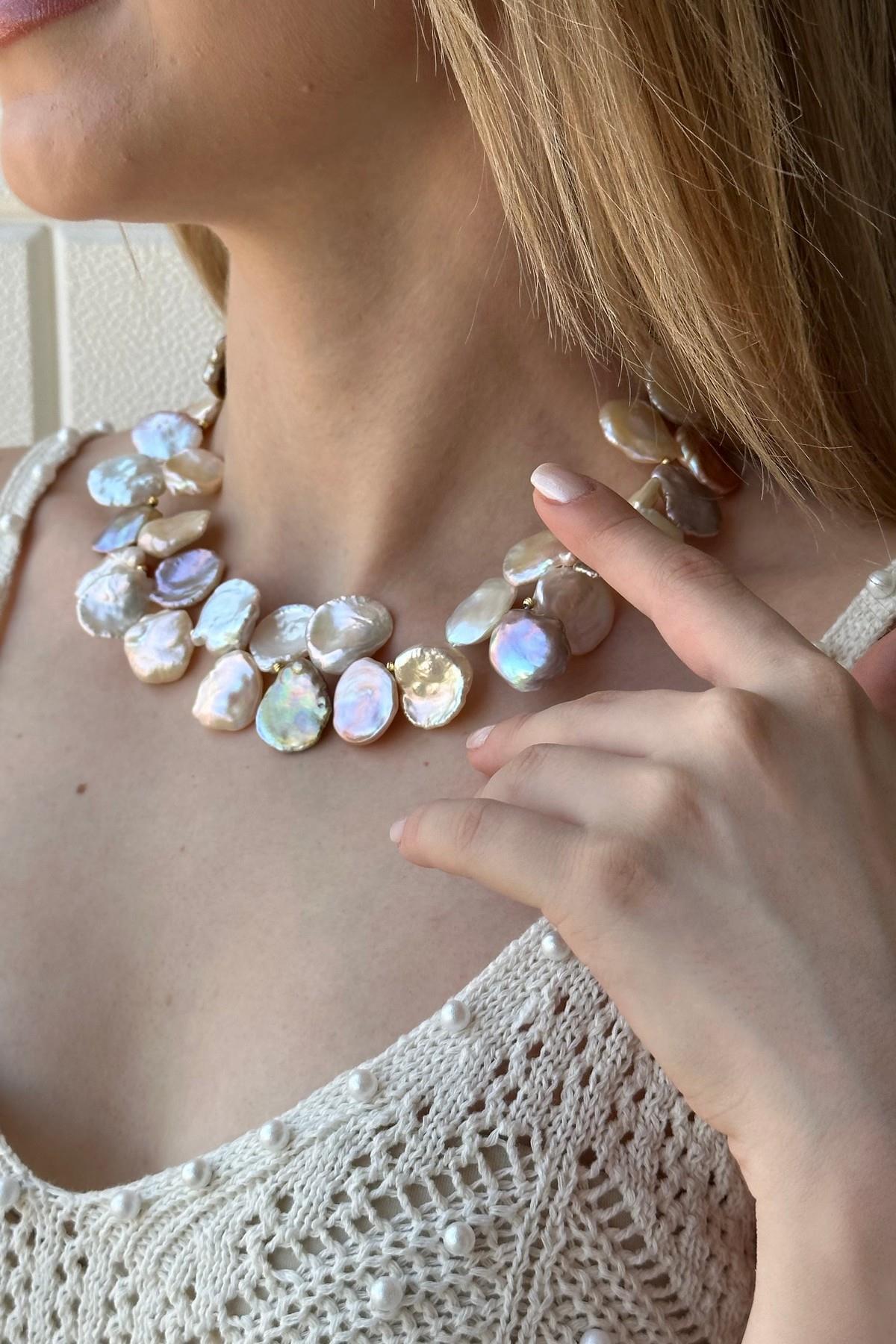 Halka Kilitli Doğal Barok İncili Multicolor Kolye