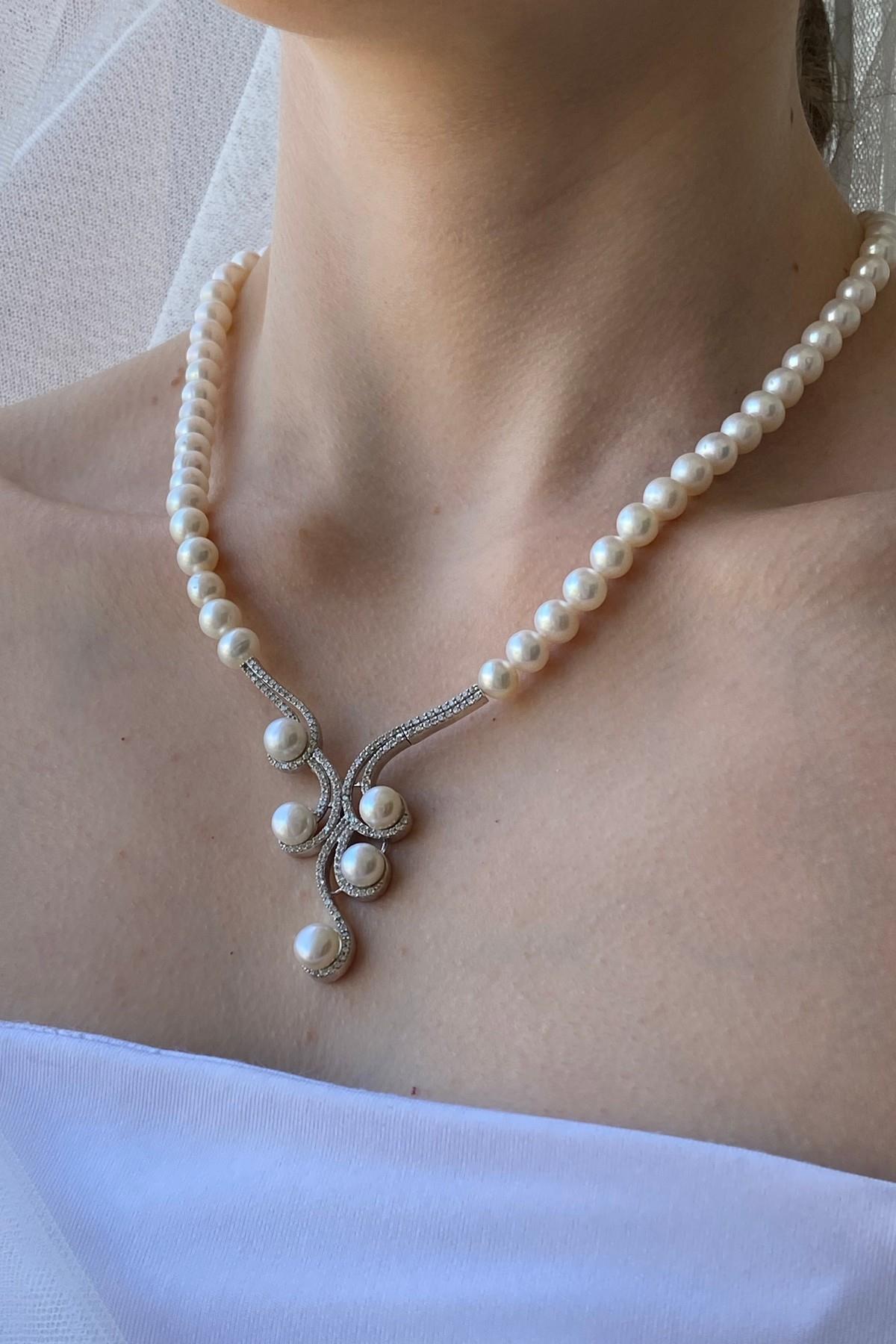 Zirkon Taşlı Suyolu Doğal İnci Kolye