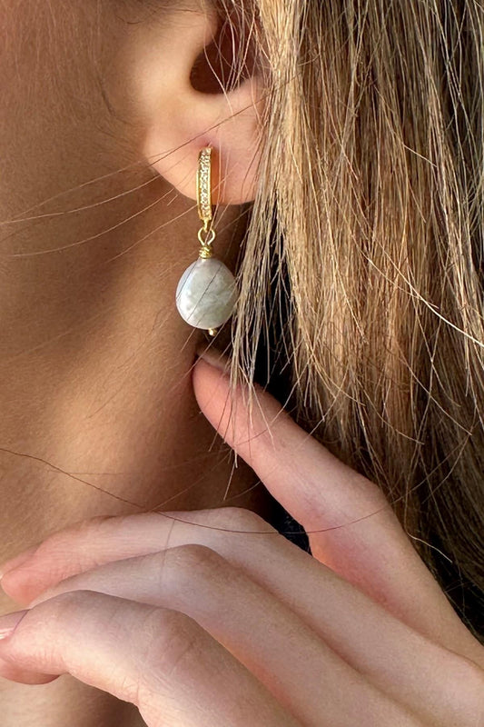 Zirkon Taşlı Yassı Doğal İnci Küpe