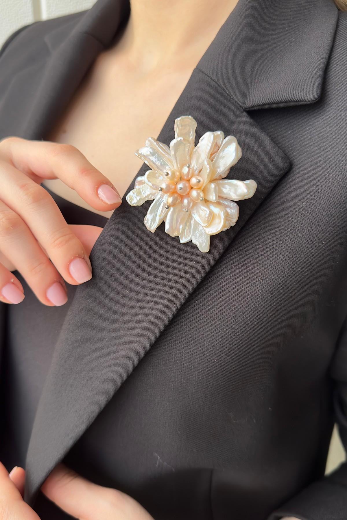 Barok İnci Damla Çiçekli Broş