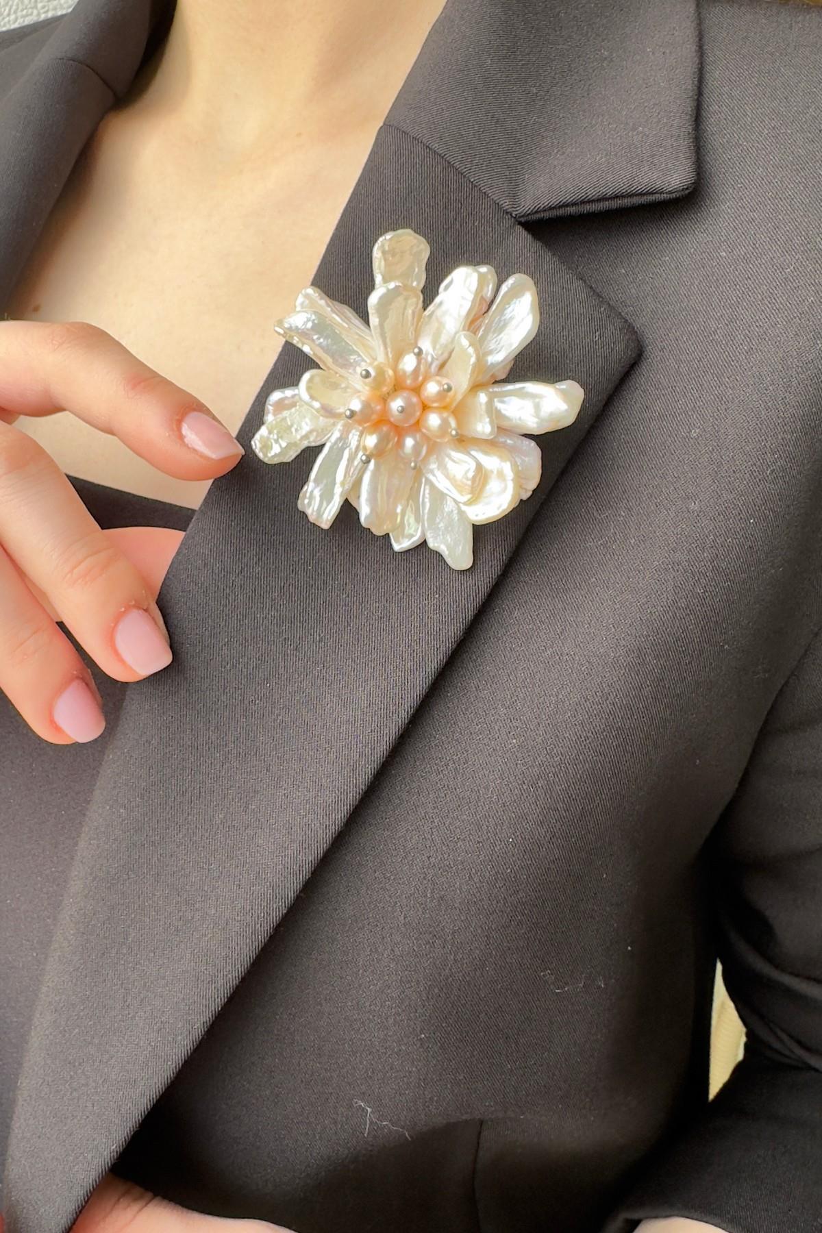 Barok İnci Damla Çiçekli Broş