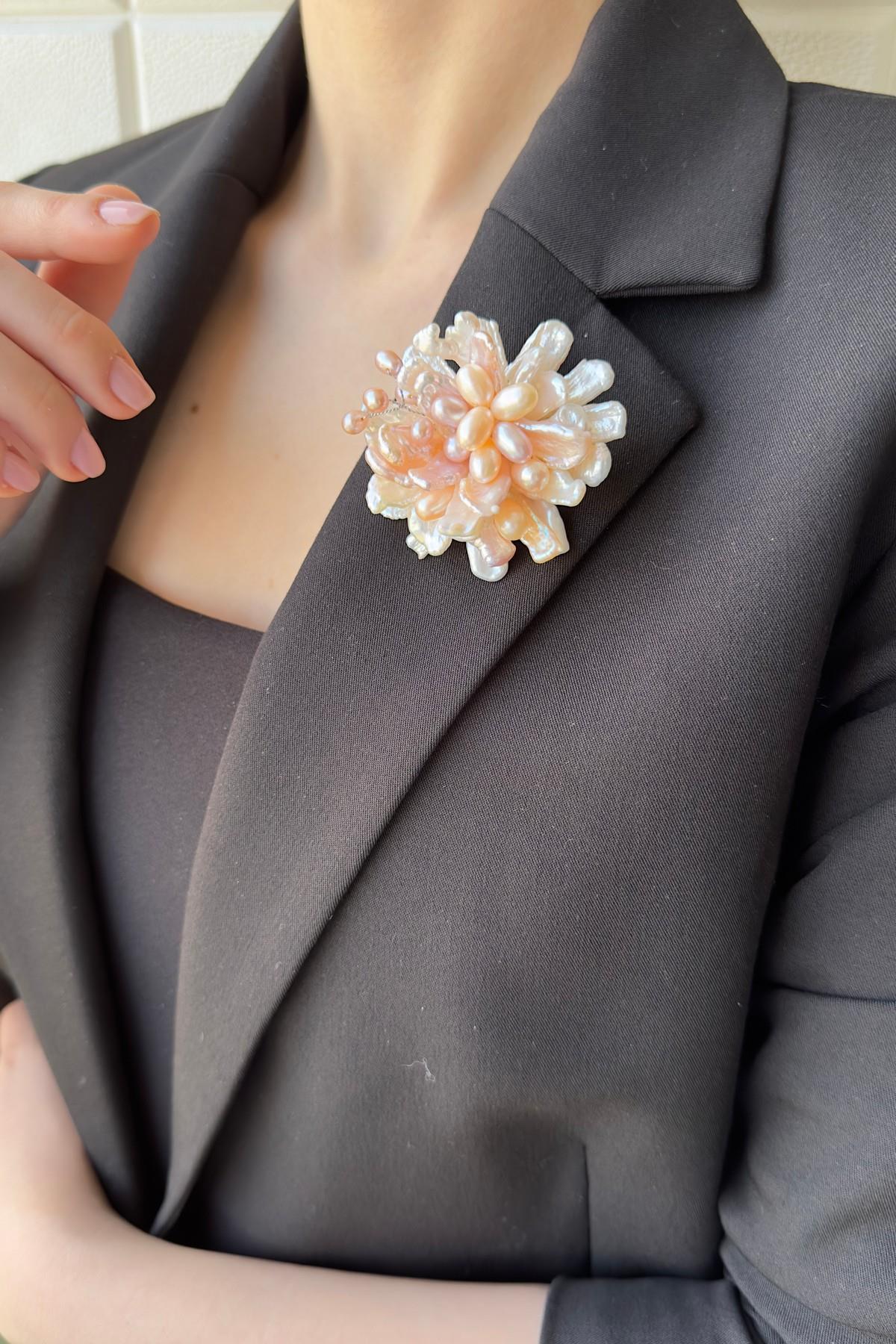 Salkımlı Barok Doğal İnci Broş