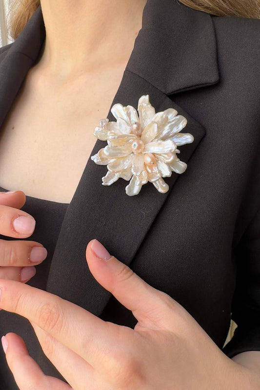 Zirkon Taşlı Barok Doğal İnci Broş